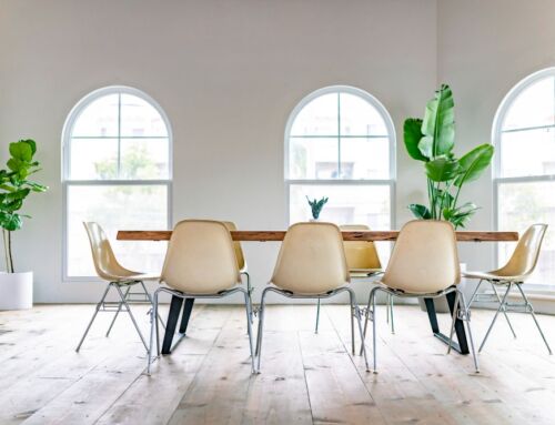 Modern Meeting Spaces: Features That Enhance Collaboration and Productivity