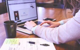 How Smooth Digital Platforms Empower HR to Attract and Retain Talent